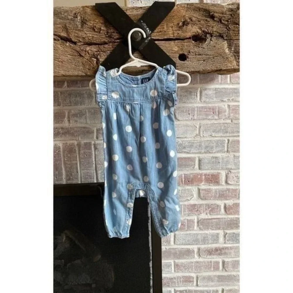 Gap new Romper 3-6 months